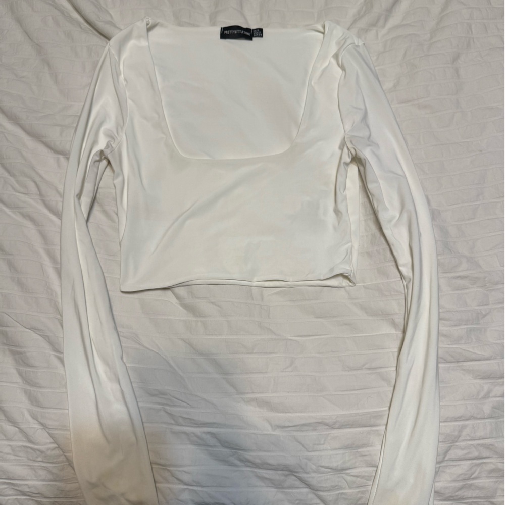 Pretty Little Thing White Long Sleeve Crop Top